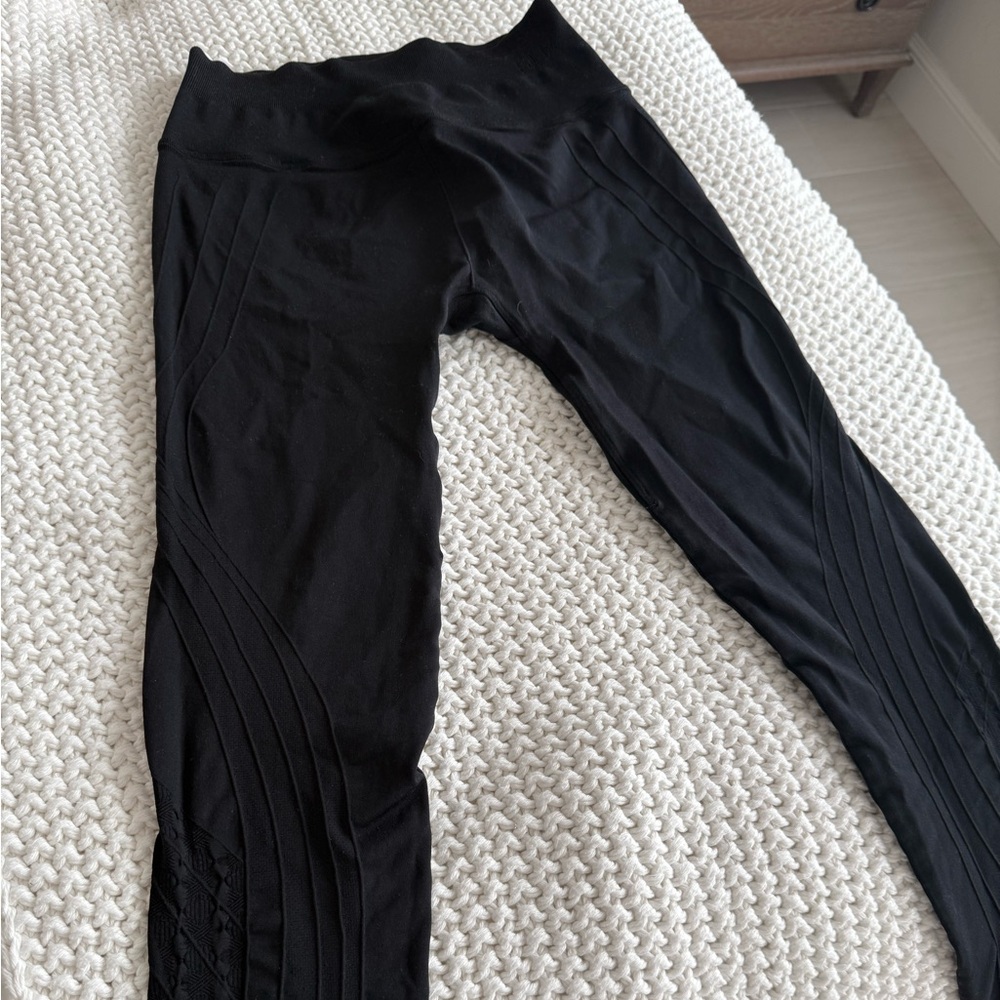 NUX Black Leggings